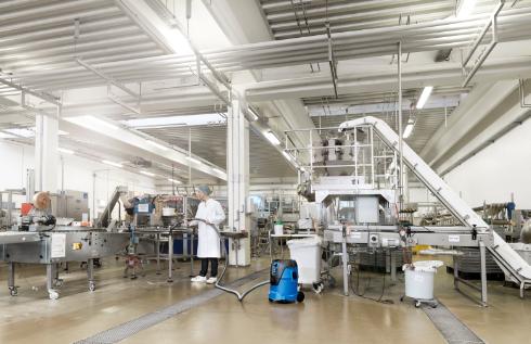 Nilfisk Aero 21 Wet & Dry Vacuum Cleaner